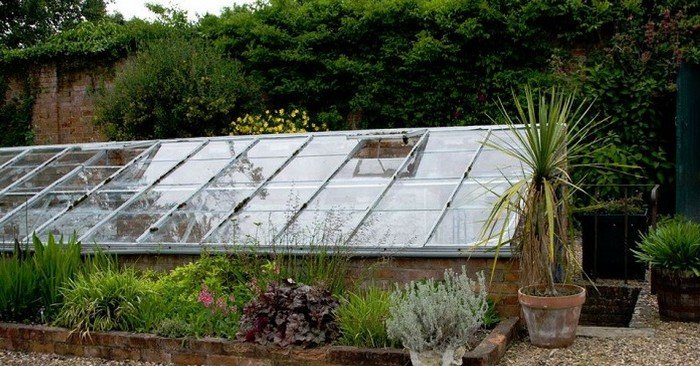 How To Build an Underground Greenhouse — Growing your own food isn't difficult in the summer, but winter gardening is a lot more complicated. It is made infinitely easier when you have a space that is insulated from the elements.