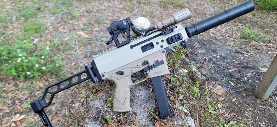 r/guns - Short and ugly...but enough about me, here's my apc9k.